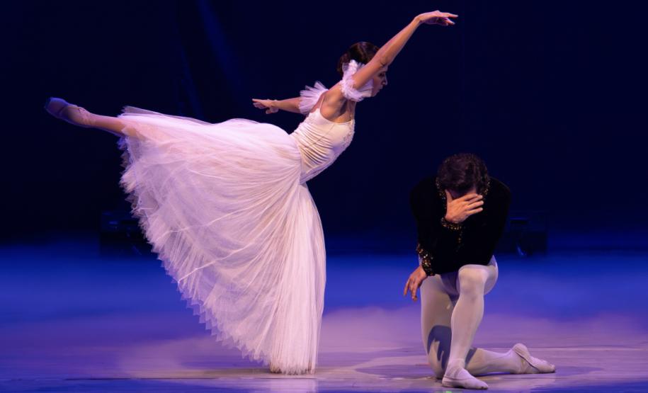 Curitiba Cia de Dança apresenta o ballet clássico Giselle com participação de Ana Botafogo no Teatro Guaíra