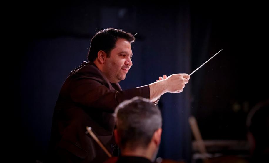 Orquestra Sinfônica do Paraná encanta crianças em concerto didático em Araucária