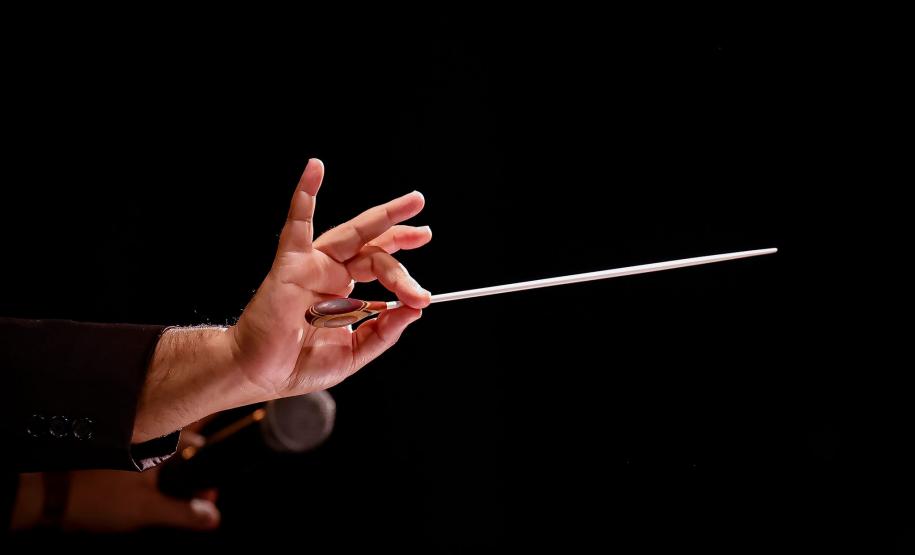 Orquestra Sinfônica do Paraná encanta crianças em concerto didático em Araucária