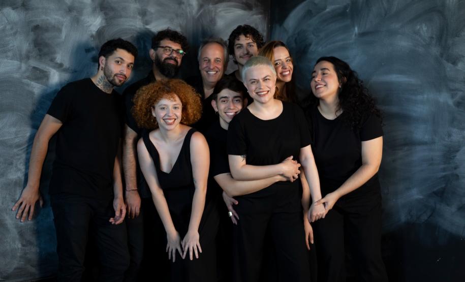 “O Grande Circo Místico e Dança da Meia Lua - In Concert”