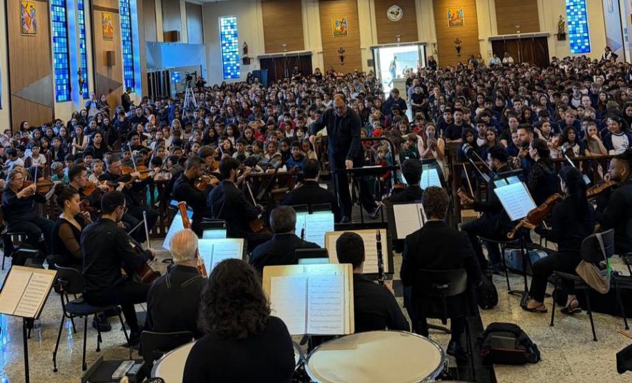 Orquestra Sinfônica do Paraná se apresenta para 700 estudantes em Campo Largo