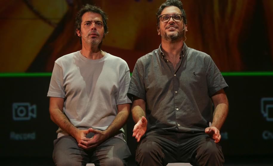 Lucio Mauro Filho e Bruno Mazzeo celebram a amizade e legado familiar em "Gostava Mais Dos Pais", no Guairão