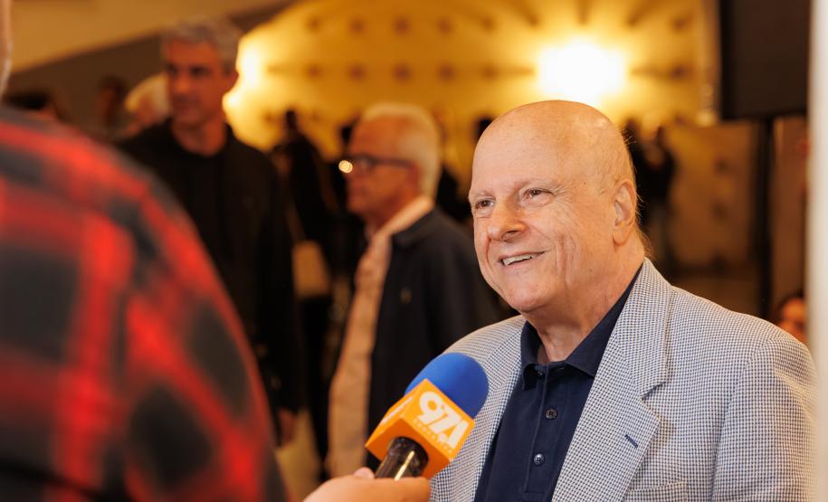 Lançamento de livro sobre os 40 anos da Orquestra reúne mais de 500 pessoas no Centro Cultural Teatro Guaíra