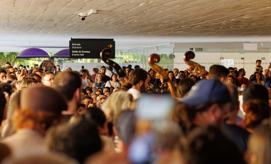 Mais de 3 mil pessoas acompanham concerto da série “Mostly Mozart 2 ” da Orquestra Sinfônica do Paraná no MON