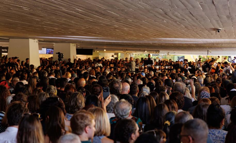 Mais de 3 mil pessoas acompanham concerto da série “Mostly Mozart 2 ” da Orquestra Sinfônica do Paraná no MON