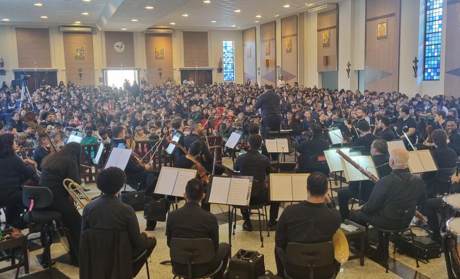 Orquestra Sinfônica do Paraná se apresenta para 700 estudantes em Campo Largo