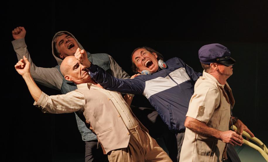 “Gregor” encerra temporada com sessões cheias no Teatro José Maria Santos