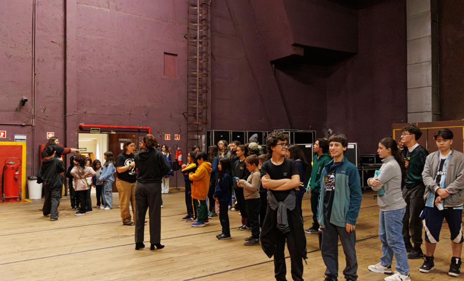Projeto grandioso: concerto dos 41 anos da OSP mobiliza 230 artistas e crianças no Guairão