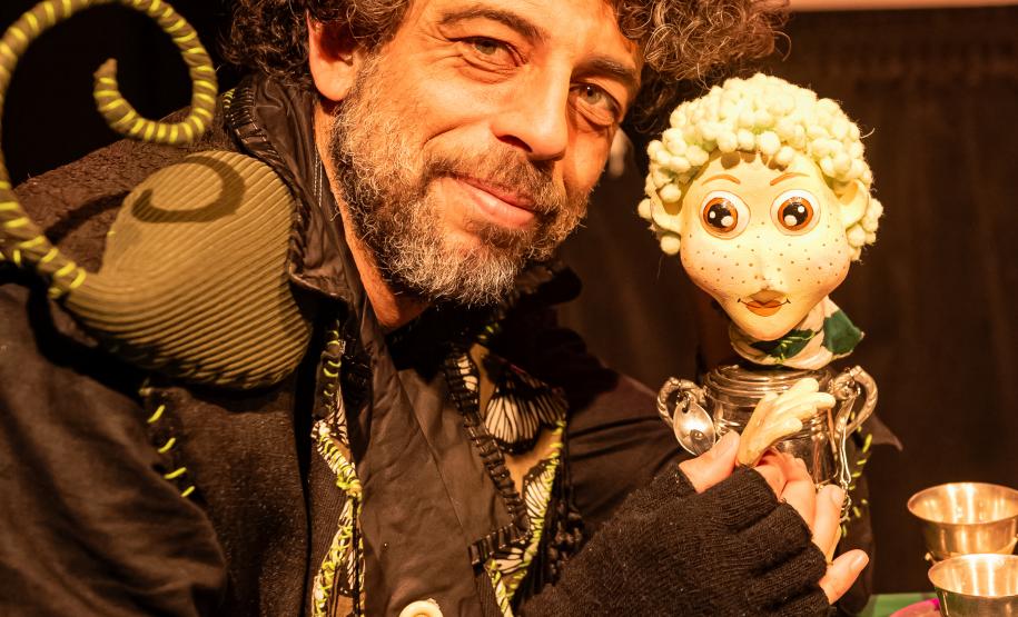 Historieta, espetáculo premiado sobre afeto e transformação, retorna ao Teatro Guaíra
