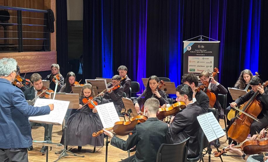 Orquestra Cordas do Iguaçu retorna ao Guairão com "Clássicos do Rock" que reúne sucessos consagrados do gênero
