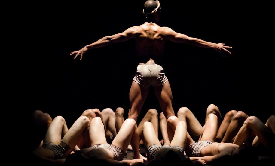 Documentário “Cia Masculina” ganha exibição gratuita no Teatro José Maria Santos