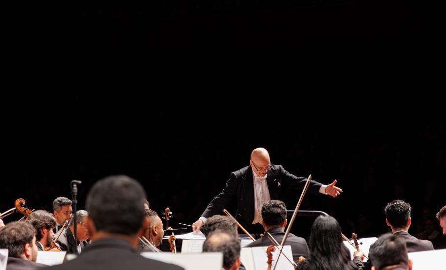 Concerto dos 41 anos da Orquestra Sinfônica do Paraná leva mais de 4,3 mil pessoas ao Guaíra