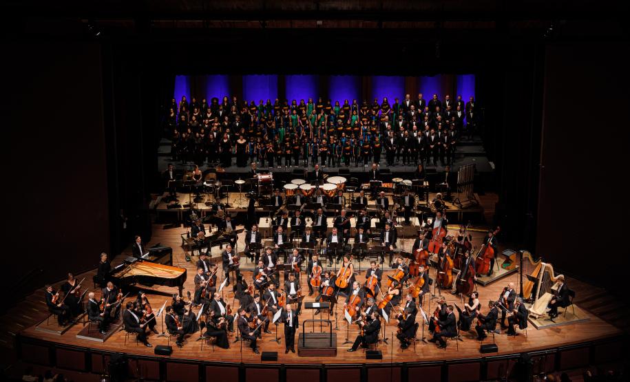 Concerto dos 41 anos da Orquestra Sinfônica do Paraná leva mais de 4,3 mil pessoas ao Guaíra