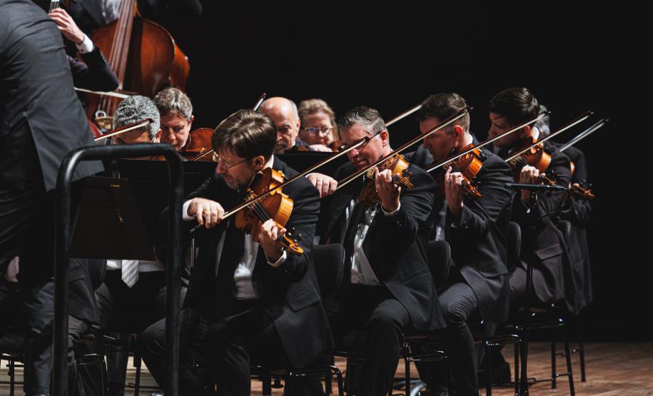 Orquestra Sinfônica do Paraná lota Guairão e encerra semana de recorde de público