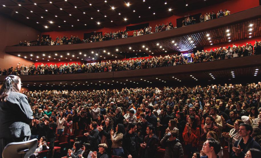 Orquestra Sinfônica do Paraná lota Guairão e encerra semana de recorde de público