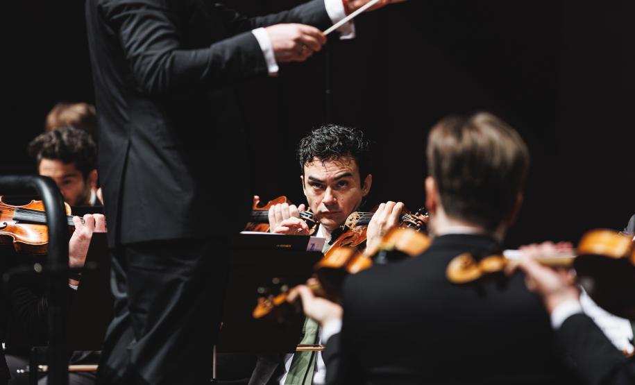 Orquestra Sinfônica do Paraná lota Guairão e encerra semana de recorde de público
