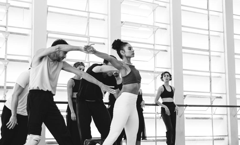 Estreia nesta semana: “GiselleS” transforma clássico em uma história sobre identidade, amor e aparência