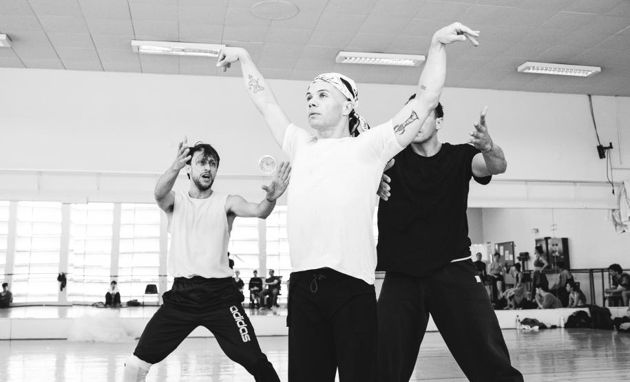 Estreia nesta semana: “GiselleS” transforma clássico em uma história sobre identidade, amor e aparência