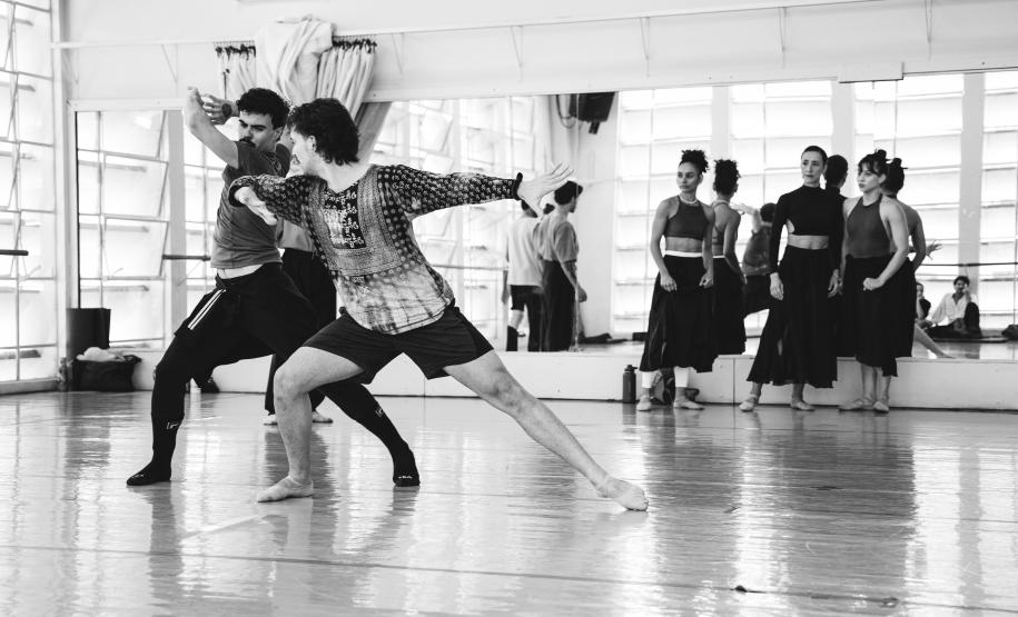 Estreia nesta semana: “GiselleS” transforma clássico em uma história sobre identidade, amor e aparência