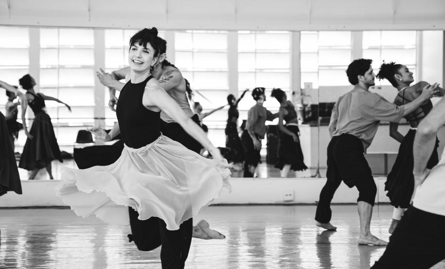 Estreia nesta semana: “GiselleS” transforma clássico em uma história sobre identidade, amor e aparência