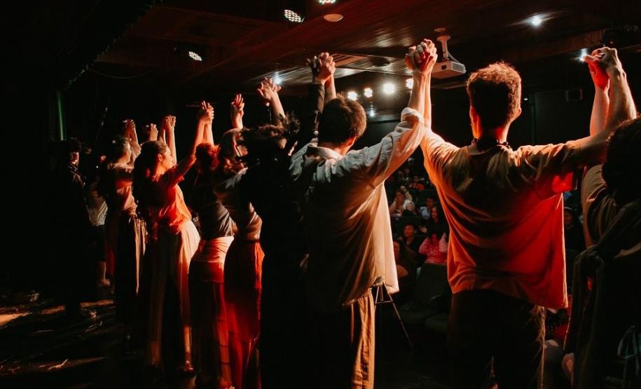 Teatro Guaíra recebe Mostra Alldeias em comemoração aos 10 anos da companhia