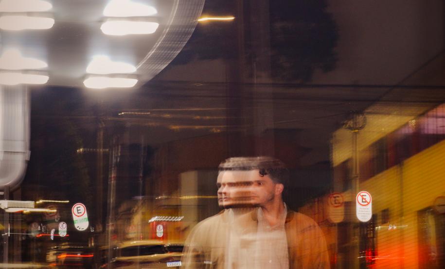 “Autobiografia Nº 1. O Apanhador”, da Cia. Projétil de Teatro, estreia em Curitiba com temporada gratuita