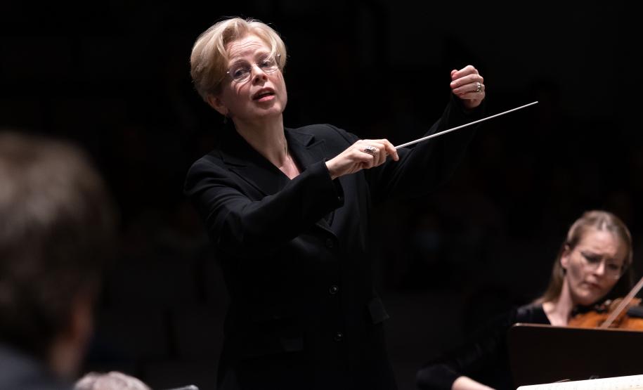 Orquestra Sinfônica do Paraná recebe maestros internacionais em série especial de concertos no mês de agosto