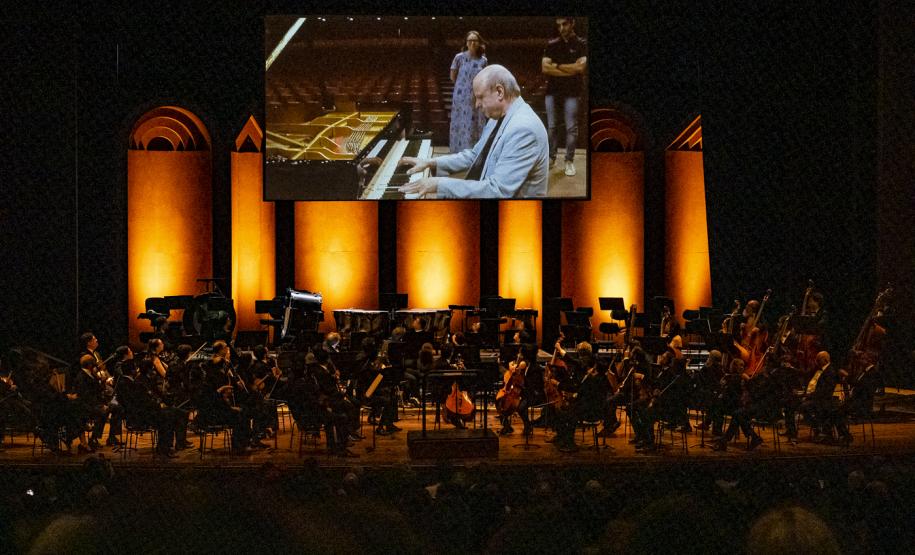 Orquestra Sinfônica do Paraná homenageia Roberto Tibiriçá em concerto que antecede apresentações na China