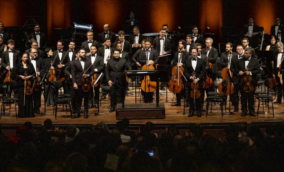 Orquestra Sinfônica do Paraná homenageia Roberto Tibiriçá em concerto que antecede apresentações na China