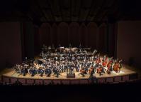 Orquestra Sinfônica do Paraná no palco do Teatro Guaíra