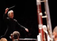 Com regência do holandês Vincent de Kort, Orquestra Sinfônica do Paraná encanta Curitiba
